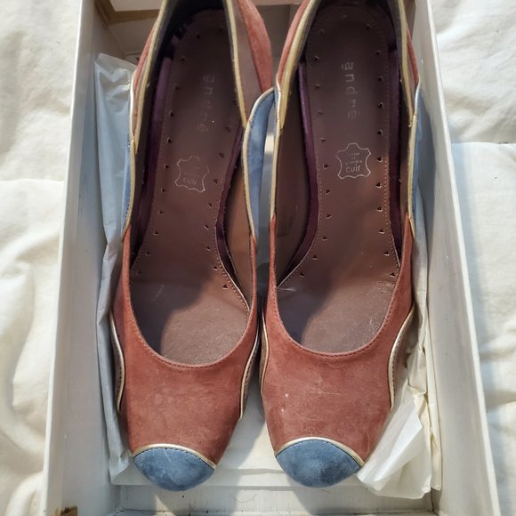 Andre Suede Heels - Picture 2 of 9